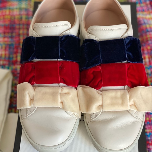 Gucci Ace Sneaker with Velvet Bows!  Good condition, gently used! - Picture 3 of 6